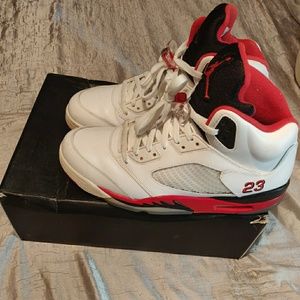 Jordan 5 fire red